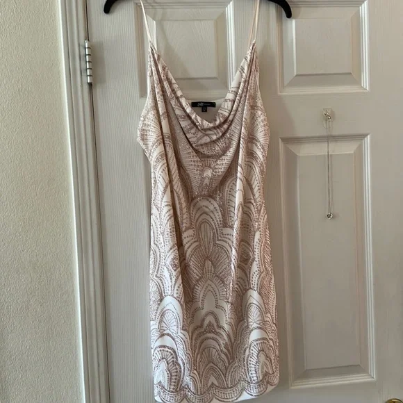 Jump | Dresses | Whitecream Jump Appreal Short Dress With Rose Gold Glitter  Design | Poshmark